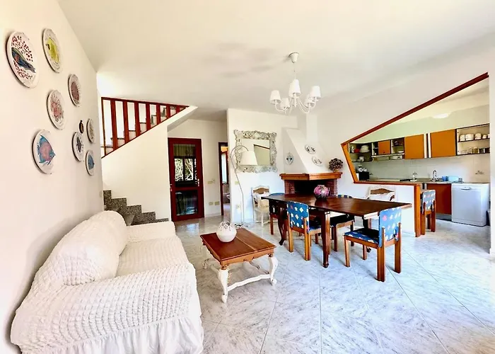 Prestige, Pula, Sardegna * 福特村